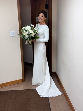 Elegant White Long Sleeve Bridal Gown
